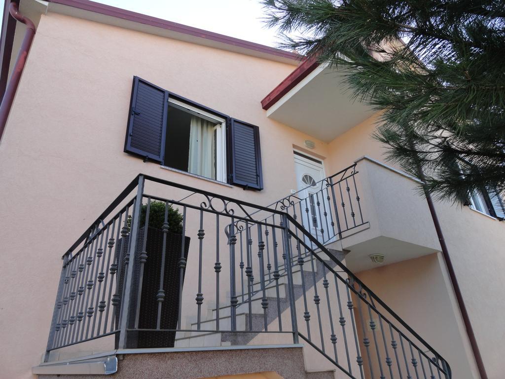 Apartment Asparagus Rovinjsko Selo Exterior photo